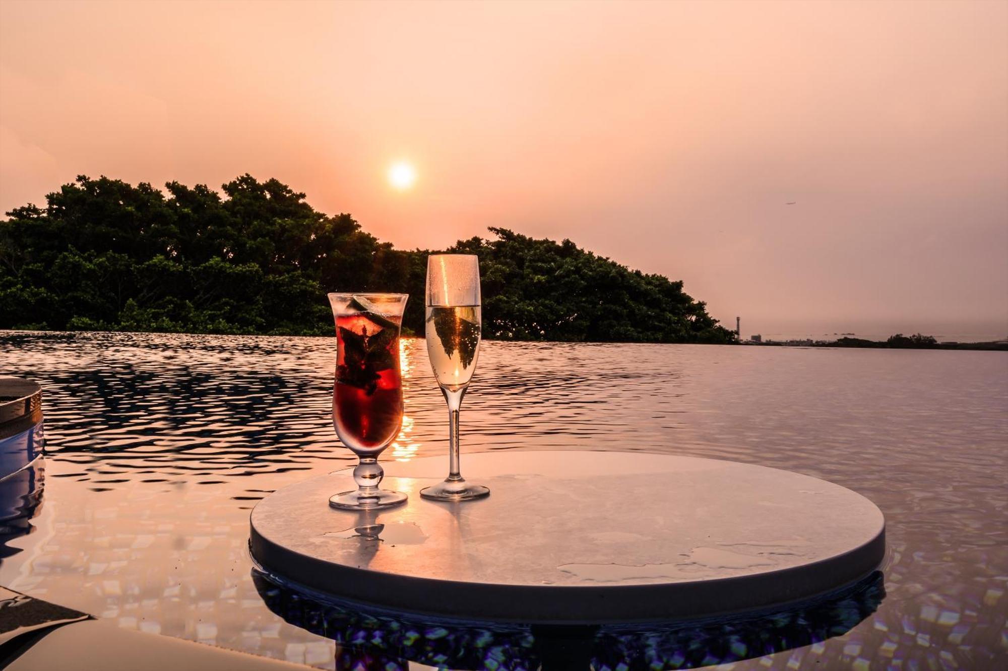 Glamday Style Okinawa Yomitan Hotel&Resort Bagian luar foto